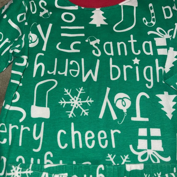 Carter’s Christmas PJs Size 7 (unisex) - Picture 2 of 7